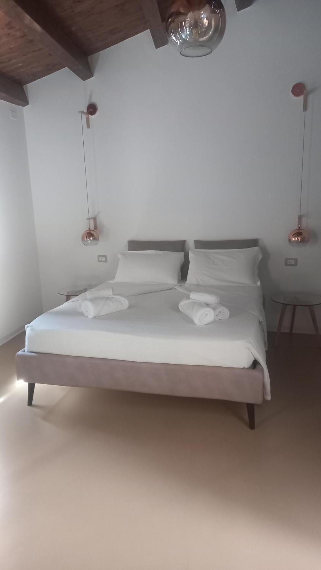 La Casetta Guest House Oristano Esterno foto
